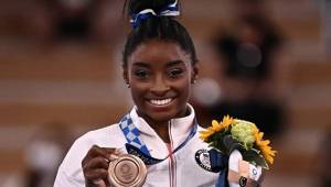 Simone Biles se colgó el bronce en la barra de equilibrio y se despidió de los Juegos Olímpicos.