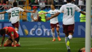 'Chicharito' Hernández llegó a su gol 50 con la camisa de la selección de México.