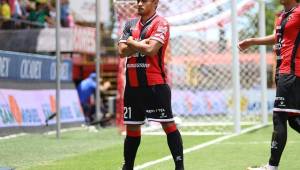 El delantero hondureño Roger Rojas podría cambiar de aires, pues solo le quedan seis meses de contrato con Alajuelense y ya comienzan a llegar las ofertas.