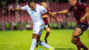 Rigoberto Rivas fue titular con la Reggina ante el Salernitana por la Coppa Italia.