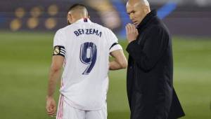 Benzema asegura que Zidane lo ha hecho un mejor jugador desde que llegó al Real Madrid.