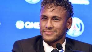 Neymar fue presentado oficialmente como el flamante fichaje del PSG.