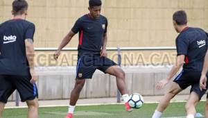 Choco Lozano en el entrenamiento de hoy con el primer equipo del Barcelona. FOTO: FC Barcelona.