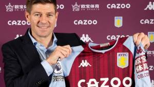 Steven Gerrard es nuevo entrenador del Aston Villa de la Premier League.