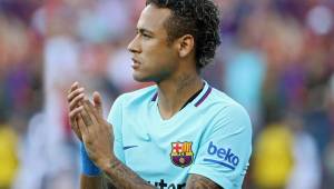 Neymar sigue sin confirmar su futuro y este viernes uno de sus patrocinadores chinos confirmó que está por cerrar el traspaso al PSG. Foto AFP