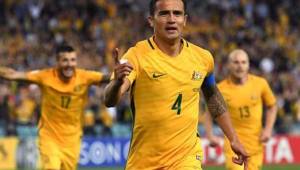 El delantero Tim Cahill a sus 37 años jugará el repechaje buscando que Australia pase al Mundial de Rusia 2018.