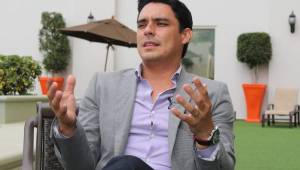 El polémico periodista hondureño Kilvett Bertrand cuenta por qué las fuertes críticas contra el entrenador de la Selección de Honduras, Jorge Luis Pinto.