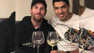Messi compartió una cena con el goleador Luis Suárez.