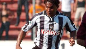 El delantero Carlos Pavón jugó entre 2001 y 2002 en Italia con las camisas del Udinese en Serie A y con el Nápoli en Serie B. Fotos archivo DIEZ
