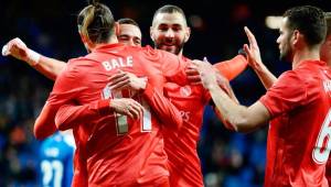 Karim Benzema fue la gran figura del partido anotando un doblete y finalizando el duelo como capitán. FOTOS: AFP