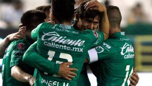 León venció 2-0 al Veracruz y lo envió al Ascenso MX. El tico Joel Cambpell fue titular y salió de cambio al 88. Foto AFP