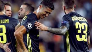 Cristiano Ronaldo se fue expulsado en su debut con la Juventus en Champions League.