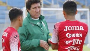 El entrenador de Marathón volvió a brindar declaraciones y tocó diversos temas del fútbol hondureño.