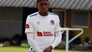 Carlo Costly lleva tres partidos sin ver acción con el Olimpia.