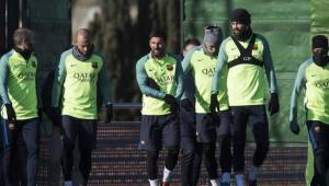 Los jugadores del Barcelona en el entrenamiento.