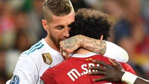 Sergio Ramos consoló a Mohamed cuando salió del juego.