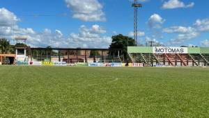 Así se encuentra la cancha del estadio Rubén Guifarro de Catacamas, Olancho. Foto: Olancho FC Los Potros.