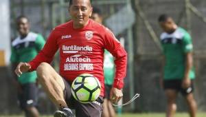 Jorge Pineda solo quiere seguir avanzando en la Copa Presidente.