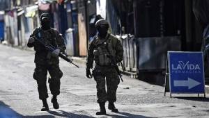 Los militares han mantenido el orden en las calles de El Salvador.