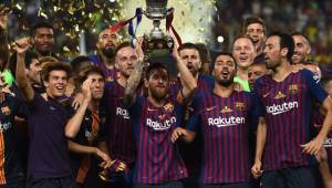 Messi levantó el título de la Supercopa de España tras ser el primer capitán del equipo.