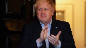 Boris Johnson, primer ministro británico, fue hospitalizado para realizarse más pruebas después de dar positivo de coronavirus. Fotos AFP