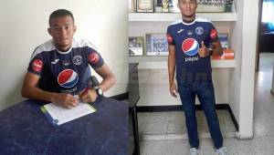 El volante Walter Martínez estampó su firma hoy con Motagua y ya se puso la camisa azul. Es el primer fichaje del campeón para el Apertura 2017. Foto @Motaguacom