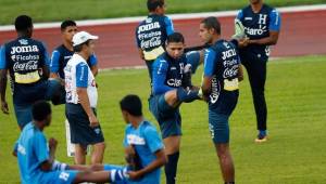 La selección de Honduras entrenó en el estadio Olímpico, comandado por Jorge Luis Pinto.