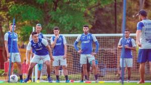 A la Selección de Honduras le espera un lunes ajetreado. Se entrenará temprano y al mediodía volará rumbo a Denver para medirse a Estados Unidos.