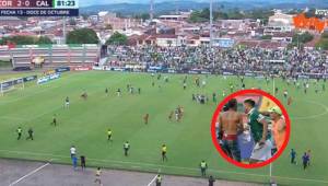 Agresiones en Colombia: hinchas del Deportivo de Cali saltaron a la cancha para golpear a sus jugadores por los malos resultados