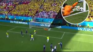 El 'Ojo de Halcón' confirmó que el balón superó la línea. Con esto Colombia igualó 1-1 con Japón. Fotos AFP y EFE