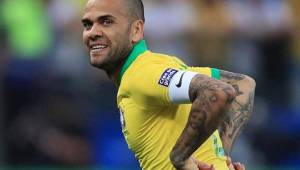 Dani Alves podría acabar jugando en otro club grande del fútbol de Europa. China es la última opción.