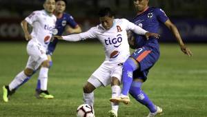 El Alianza ahora tiene que ir a Monterrey a buscar doblegar a Rayados en una cancha muy complicada. Foto AFP