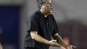 El entrenador de la Selección de Panamá, Hernán 'El Bolillo' Gómez se molestó por las críticas de la prensa de ese país por el bajo nivel en la Copa Centroamericana.