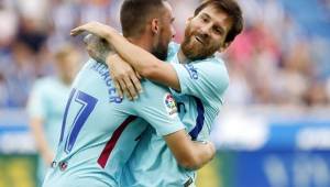 Alcácer festejando junto con Messi. El delantero ha tenido poco minutos con el Barcelona.