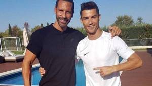 Rio Ferdinand compartió con Cristiano Ronaldo en Manchester United y confesó el secreto de este para mantenerse con 34 años en la cima del fútbol mundial.