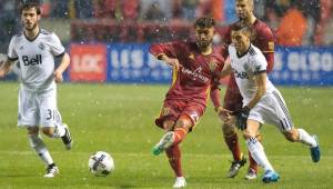 Danny Acosta realizó su debut con el Real Salt Lake de la MLS anoche de titular y jugando 90 minutos.