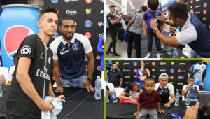 Los aficionados del Motagua pudieron compartir tiempo con los futbolistas de los azules. Foro: Ronal Aceituno.