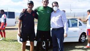 Harold Fonseca se ganó un auto cero kilómetros rifado por Pedro Troglio y Rafa Villeda.