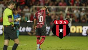 Alex López no apareció en la final y falló un penal decisivo para Alajuelense.