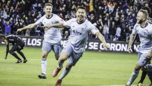 El mediocampista Roger Espinoza celebrando el gol contra el Independiente de Panamá por los cuartos de la Champions de Concacaf.