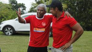 Héctor Castellón dirigió un año al Vida de la Ceiba.