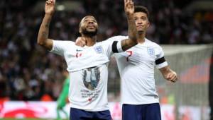 El futbolista le hizo tributo en un encuentro de la selección de Inglaterra.