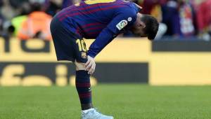 Messi lamentando la derrota que sufrió el Barcelona en el Camp Nou.