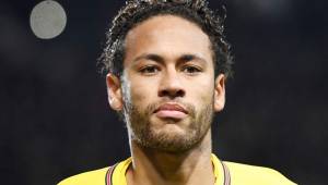 Neymar es una voz autorizada para hablar en el PSG. Está molesto porque los dueños del club vendieron a su compatriota Lucas Moura. Foto AFP