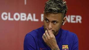 Neymar tiene en incertidumbre al barcelonismo. Aún no se sabe su decisión.