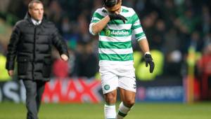 Emilio Izaguirre todavía no ha jugado con Celtic en este 2017. Este miércoles se quedó en la banca en el triunfo 1-0 ante Aberdeen. Foto AFP