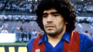 Diego Maradona jugó en el Barcelona y ahí comenzó a drogarse, según confesó por primera vez.
