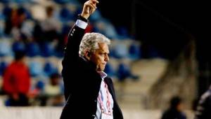 El entrenador colombiano, Reinaldo Rueda, tiene furiosos a los chilenos tras perder contra Costa Rica.