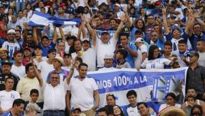 El juego Honduras vs. Estados Unidos se jugaría con afición el 8 de septiembre en San Pedro Sula. Fenafuth confirmó gestiones para la aprobación.