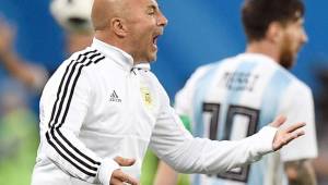 Jorge Sampaoli, entrenador de Argentina, ha sido duramente cuestionado en este mundial, hoy respira tras su paso a octavos de final.